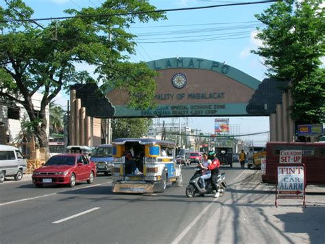 Ángeles City and Pampanga Province .